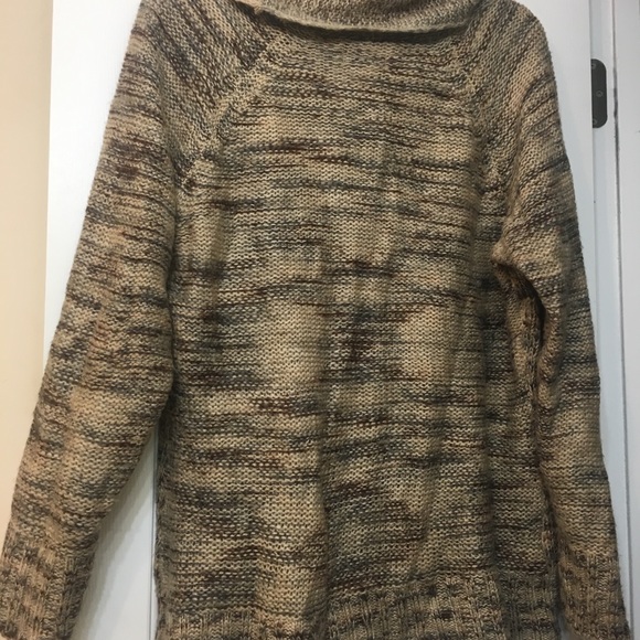 Sweater - Picture 2 of 3